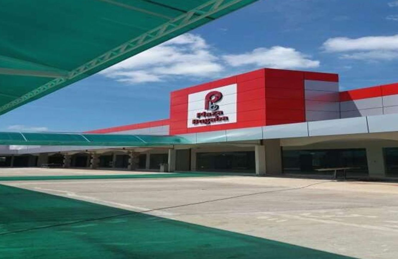 Fachada de Plaza Bugaba